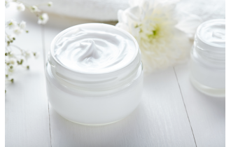 CONSUMERS IN DEMAND FOR CLEAN BEAUTY